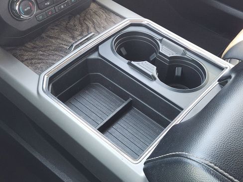 Used 2019 Ford F250 Lariat w/ Lariat Ultimate Package image 19