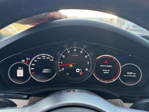 Used 2023 Porsche Cayenne image 20