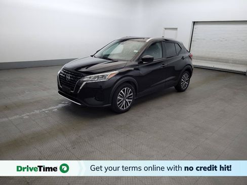 Used 2021 Nissan Kicks SV FWD image 1