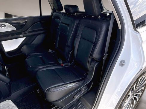 Used 2023 Lincoln Aviator Reserve w/ Equipment Group 201A image 26