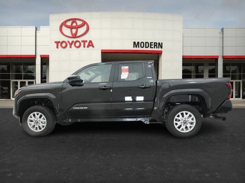 New 2025 Toyota Tacoma SR5 image 9