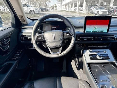 Used 2023 Lincoln Aviator 2WD image 23