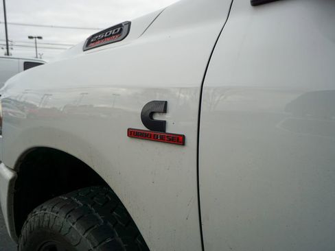 Used 2022 RAM 2500 Big Horn w/ Night Edition image 3