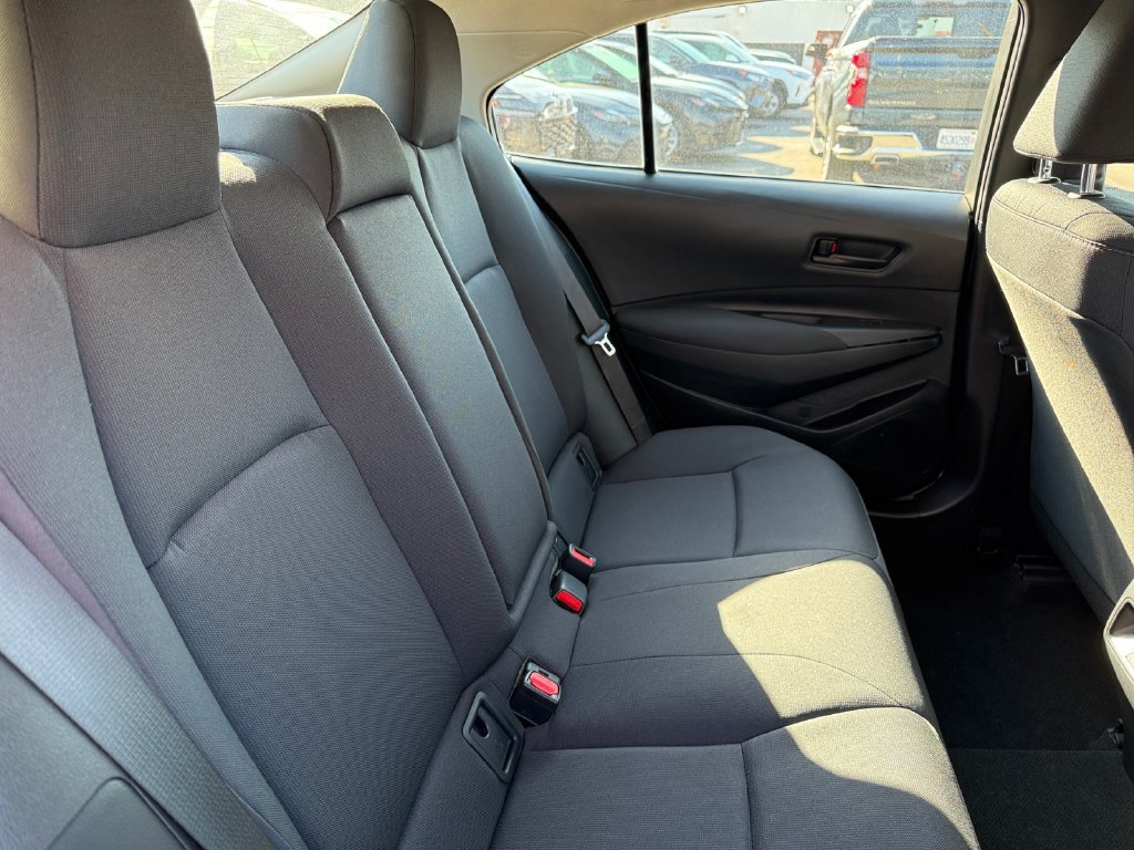 Used 2025 Toyota Corolla LE w/ LE Premium Package FWD image 22