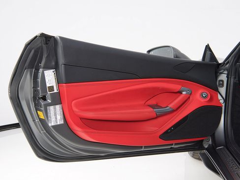 Certified 2023 Ferrari F8 Tributo RWD image 20