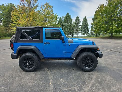 Used 2015 Jeep Wrangler Sport AWD/4WD image 7