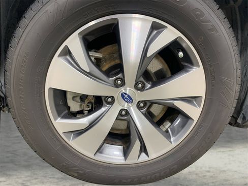 Used 2019 Subaru Ascent Premium image 21