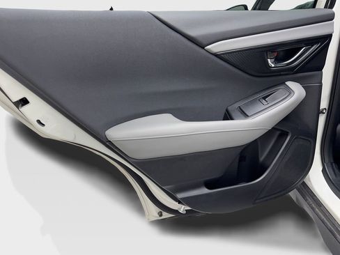 Used 2025 Subaru Outback Premium image 37