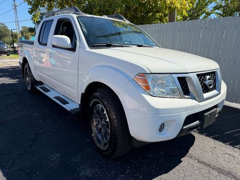 Used 2017 Nissan Frontier PRO-4X image 1