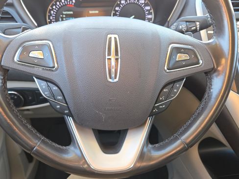 Used 2019 Lincoln MKC Select w/ Select Plus Package image 29