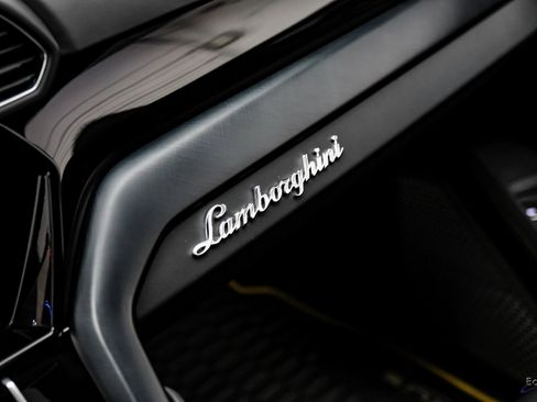 Used 2021 Lamborghini Urus image 74