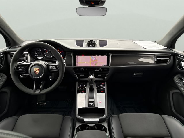 Used 2026 Porsche Macan GTS AWD/4WD image 12