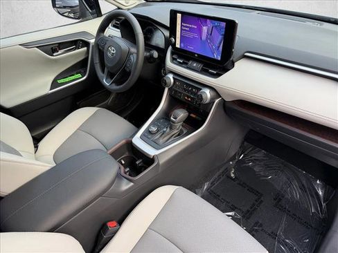 New 2025 Toyota RAV4 Limited image 25