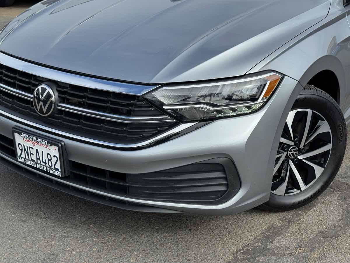 Used 2024 Volkswagen Jetta S FWD image 3