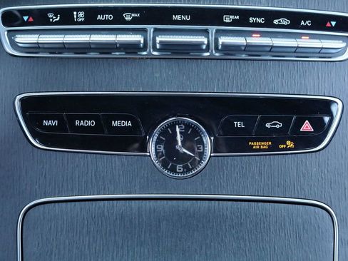 Used 2020 Mercedes-Benz C 300 4MATIC Sedan image 34