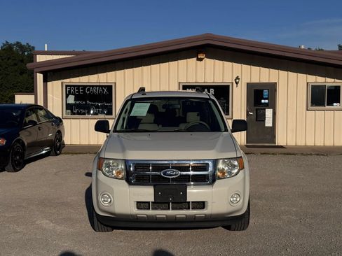 Used 2011 Ford Escape XLT FWD image 6