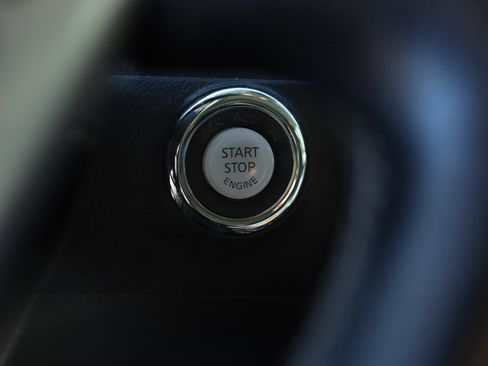 Used 2018 INFINITI QX80 2WD w/ Driver Assistance Package image 37