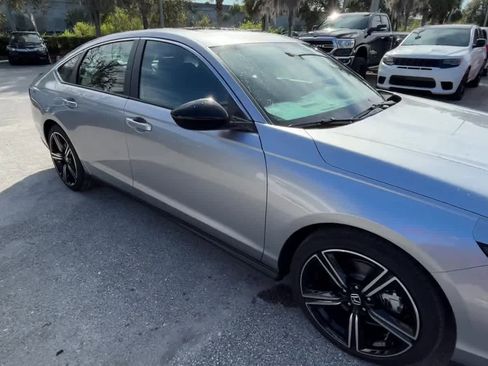 Used 2024 Honda Accord Sport image 9