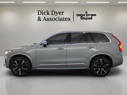 Certified 2025 Volvo XC90 B5 Plus image 5