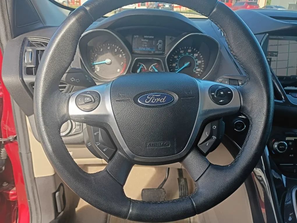 Used 2014 Ford Escape Titanium w/ Equipment Group 401A FWD image 16