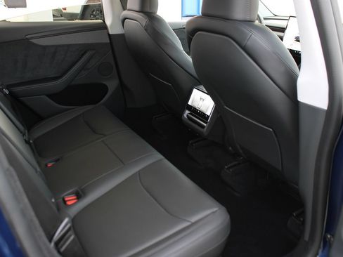 Used 2026 Tesla Model Y Long Range AWD/4WD image 24