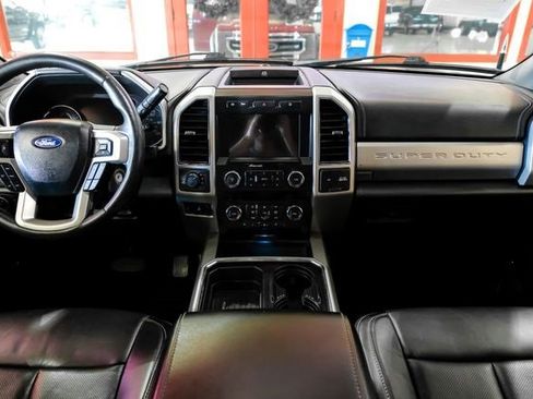 Used 2020 Ford F250 Lariat w/ Chrome Package image 15