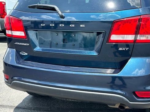 Used 2014 Dodge Journey SXT w/ Flexible Seating Group FWD image 14