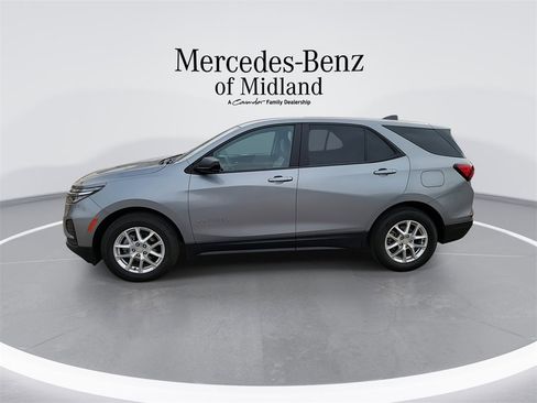 Used 2023 Chevrolet Equinox LS w/ LS Convenience Package image 5