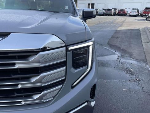 Used 2024 GMC Sierra 1500 SLE image 14