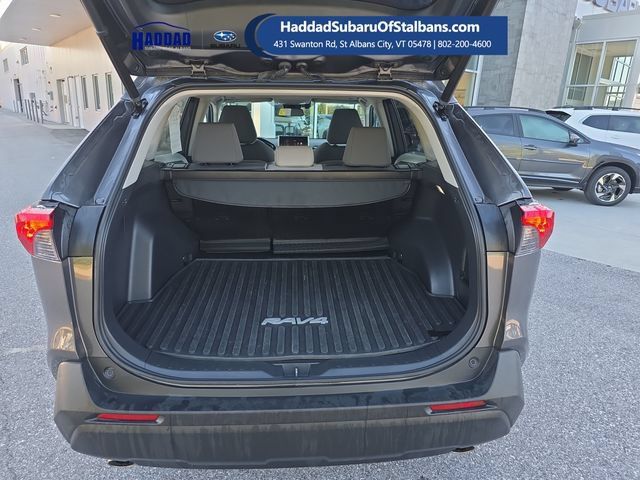 Used 2023 Toyota RAV4 XLE w/ Convenience Package AWD/4WD image 16