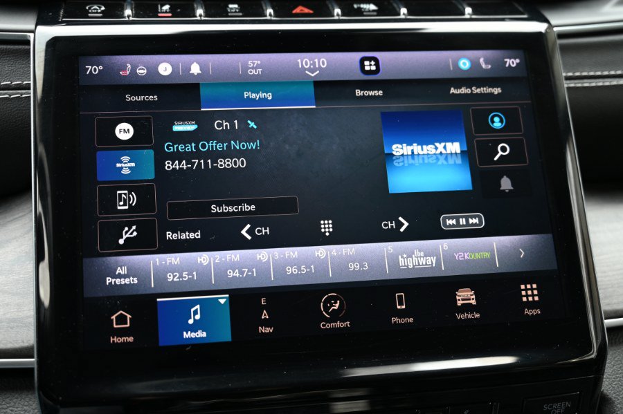 Used 2021 Jeep Grand Cherokee L Limited AWD/4WD image 29
