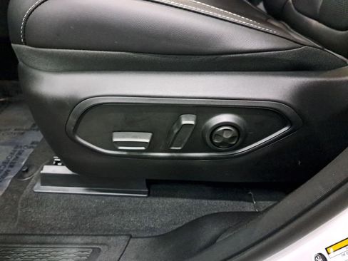 New 2025 Jeep Grand Cherokee L Limited w/ Luxury Tech Group II image 37