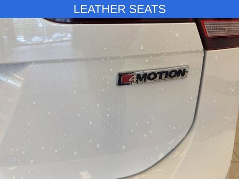 Used 2021 Volkswagen Tiguan SE w/ Panoramic Sunroof Package image 14