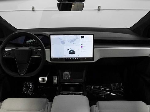 Used 2023 Tesla Model X Plaid image 21