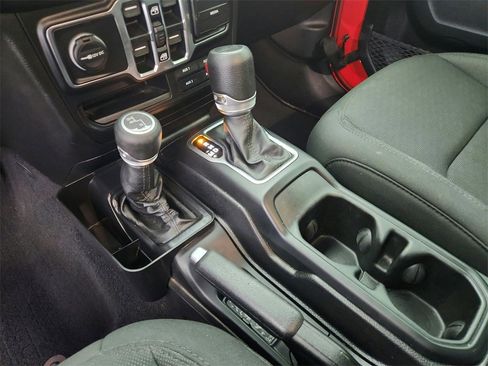 Used 2019 Jeep Wrangler Unlimited Sport S image 14