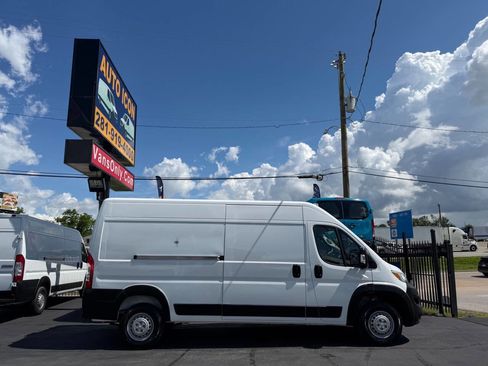 Used 2025 RAM ProMaster 3500 w/ Convenience Group FWD image 3