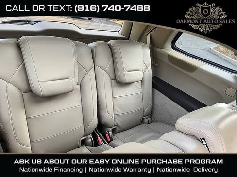 Used 2013 Mercedes-Benz GL 550 4MATIC image 16