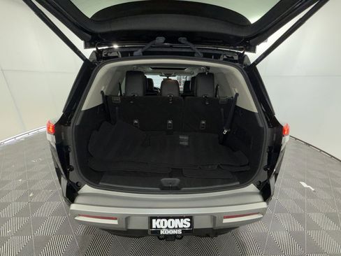 Used 2023 Nissan Pathfinder Platinum image 27