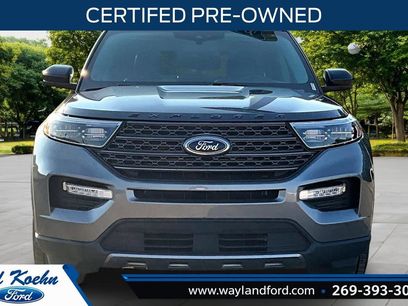 Certified 2023 Ford Explorer XLT w/ Equipment Group 202A