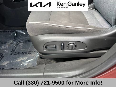 Used 2022 Chevrolet TrailBlazer LT FWD image 28