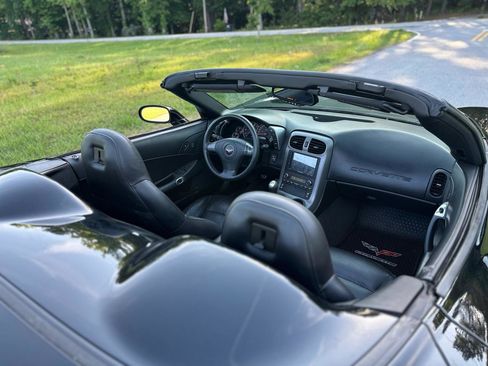 Used 2007 Chevrolet Corvette Convertible w/ Preferred Equipment Group RWD image 18