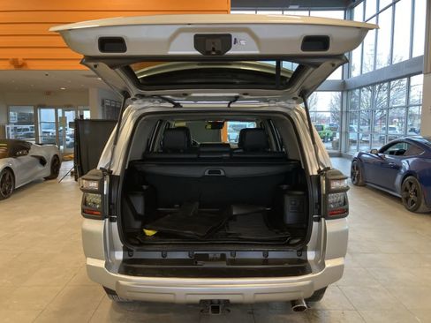 Used 2022 Toyota 4Runner TRD Off-Road Premium image 27