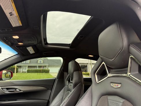 Used 2018 Cadillac ATS V w/ Luxury Package image 32