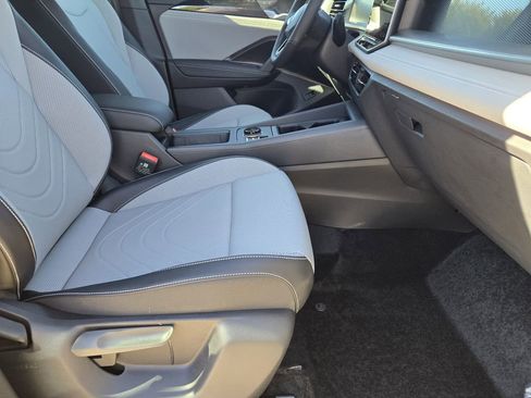 New 2026 Volkswagen Tiguan SE R-Line image 12