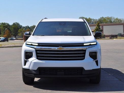 New 2026 Chevrolet Traverse LT w/ Driver Confidence Package image 6