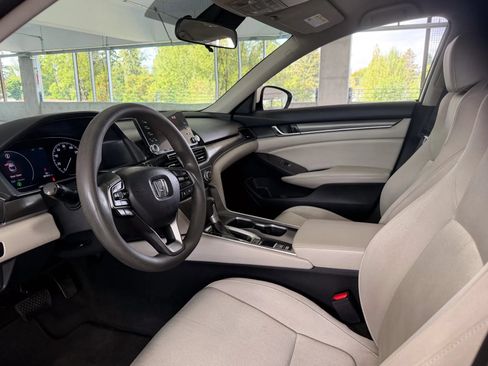 Used 2018 Honda Accord LX image 15