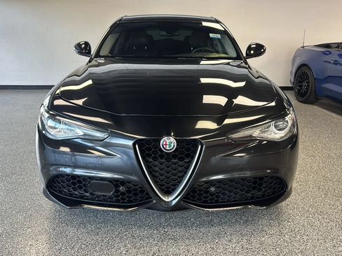 Used 2018 Alfa Romeo Giulia Ti Sport w/ Quick Order Package 22S Sport AWD/4WD image 8
