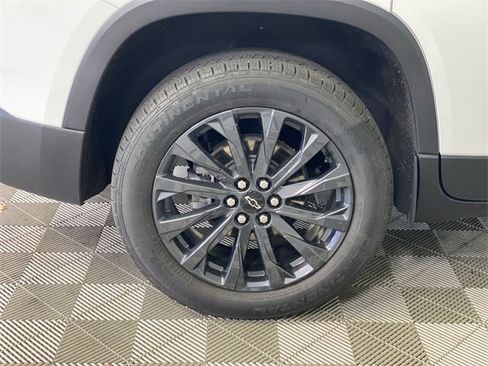 Certified 2023 Chevrolet Traverse RS image 18