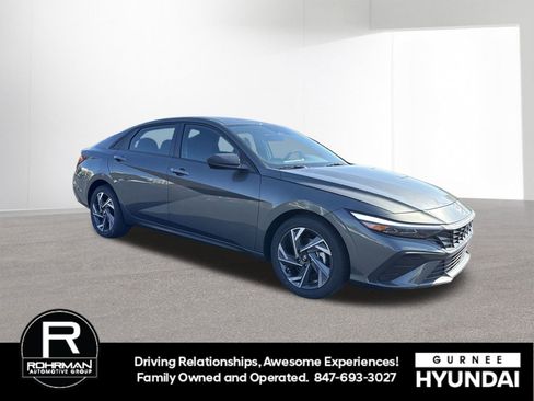 New 2025 Hyundai Elantra Sport image 2