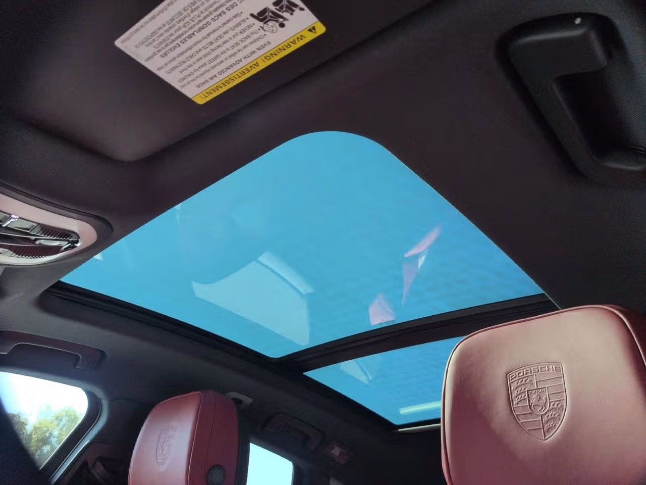 Certified 2026 Porsche Macan AWD/4WD image 23